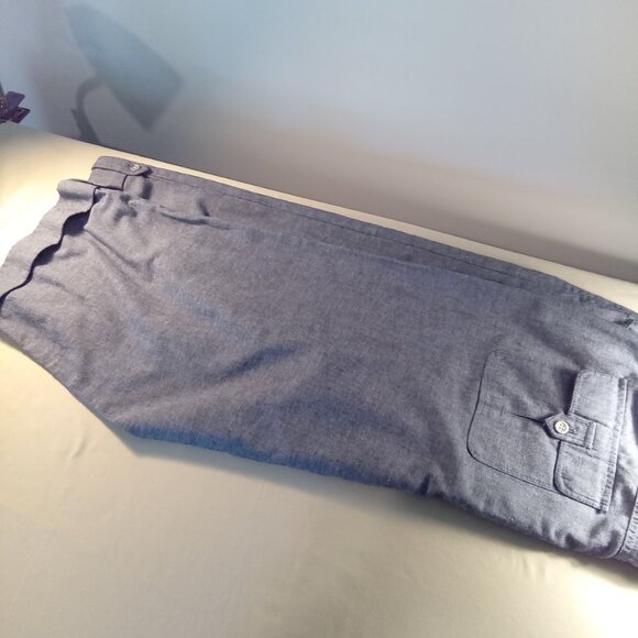 Alfred Dunner Women's 18 Classic Capris - Picture 2 of 9